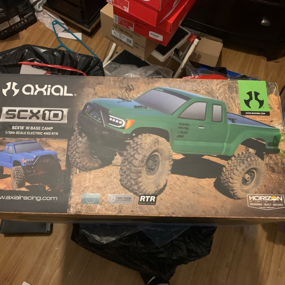 Axial SCX10 III Base Camp 1/10th 4WD RTR Green AXI03027T2